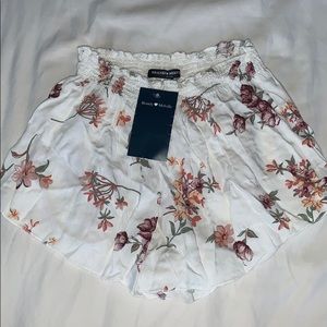 Brandy Melville stretchy shorts